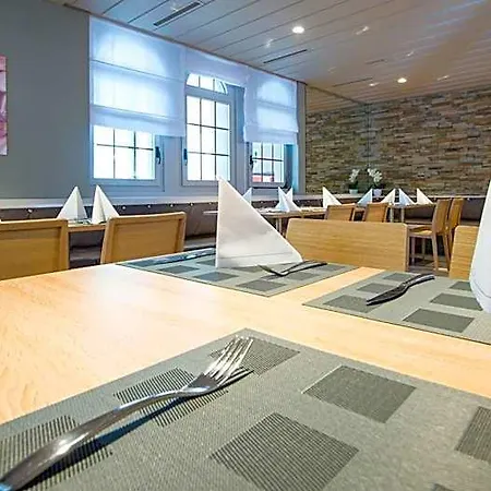 מלון Hotel-restaurant 3*