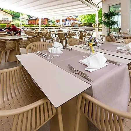מלון Hotel-restaurant 3*