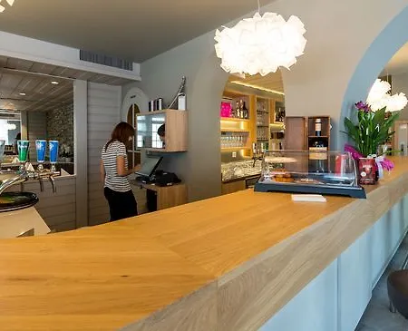 Hotel-restaurant מלון