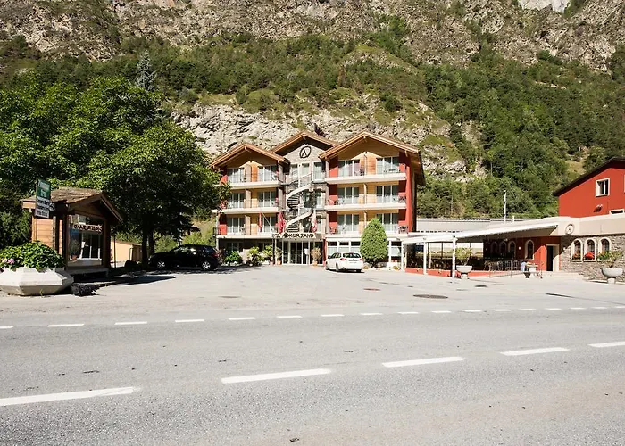 Hotel-restaurant מלון